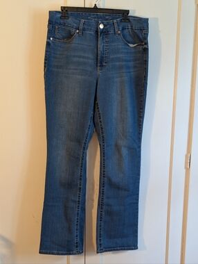 Seven7 Tummyless High Rise Jeans, 14, Straight Leg, Med Blue, Inseam 32", EUC